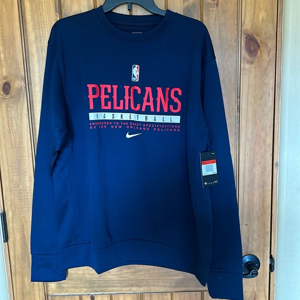 NEW with Tags Nike Pelicans NBA long sleeve drifit sweatshirt